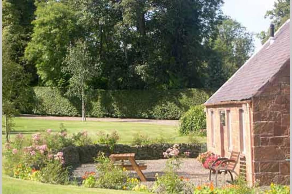 Harleyburn Cottages - Stables And Saddlery Melrose Exterior photo