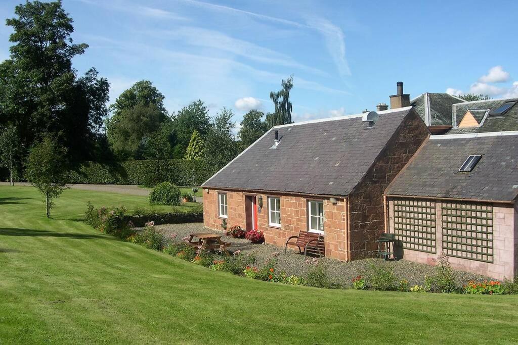 Harleyburn Cottages - Stables And Saddlery Melrose Exterior photo